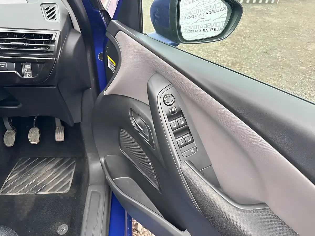 Used 2016 Citroen C4 Picasso Touch Edition Blue - Interior and Exterior details 10
