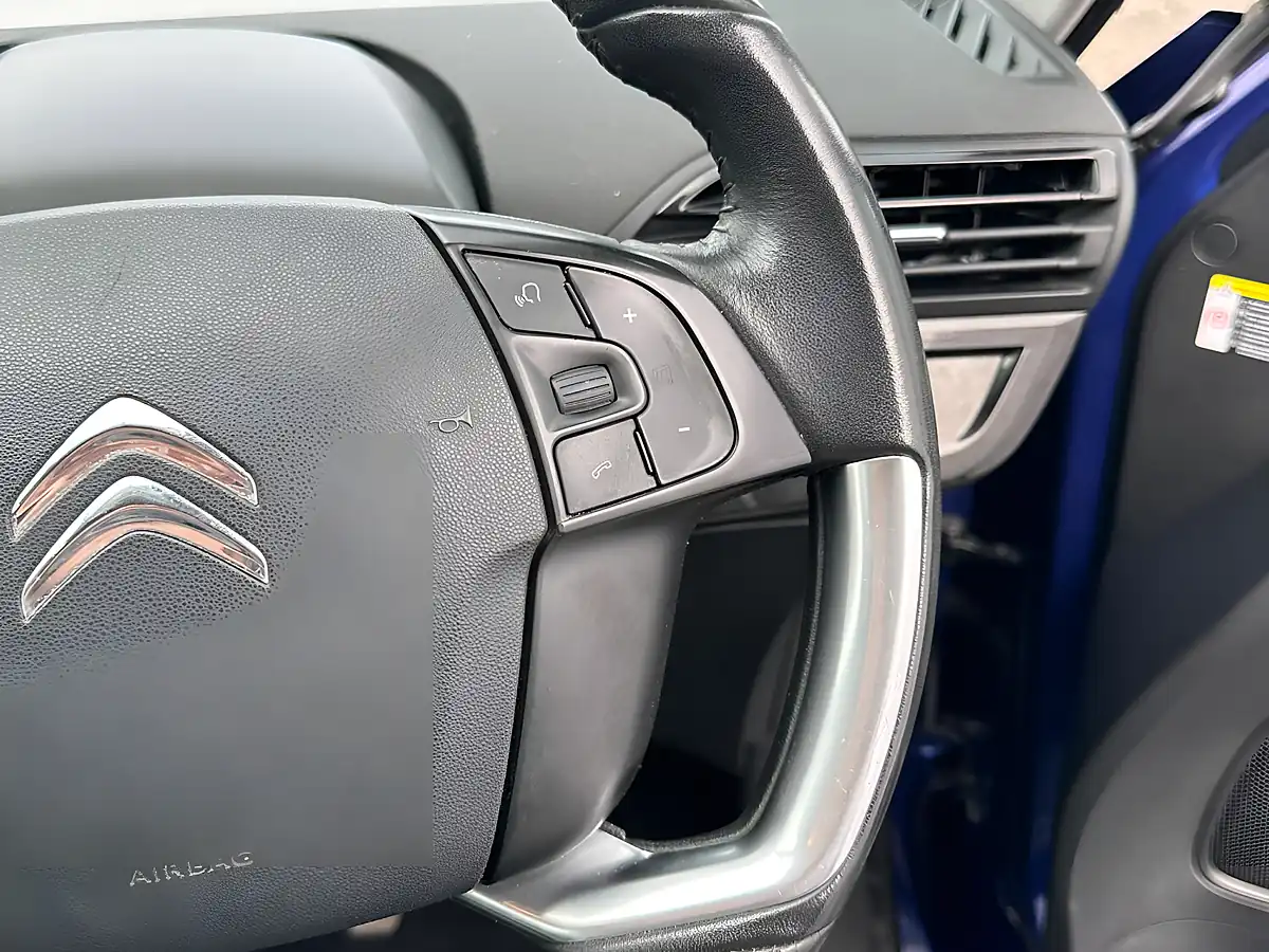Used 2016 Citroen C4 Picasso Touch Edition Blue - Interior and Exterior details 16