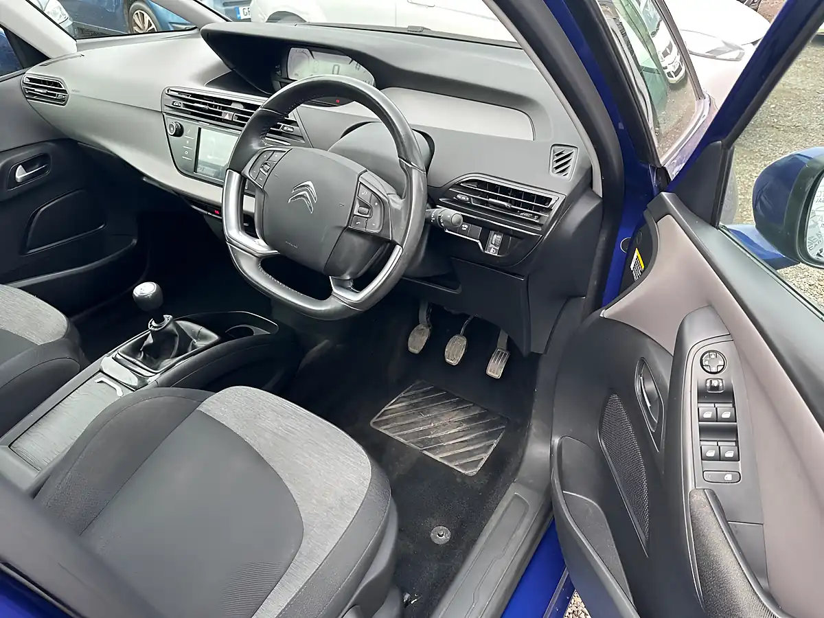 Used 2016 Citroen C4 Picasso Touch Edition Blue - Interior and Exterior details 9
