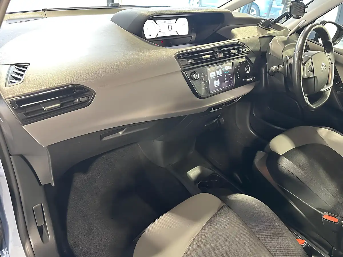 Used 2016 Citroen C4 Picasso Vtr+ Blue - Interior and Exterior details 10
