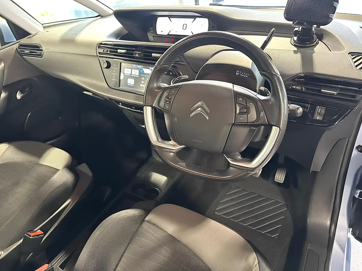 Used 2016 Citroen C4 Picasso Vtr+ Blue - Interior and Exterior details 9