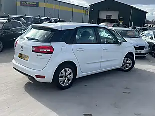 Used 2016 Citroen C4 Picasso Vtr+ White - Interior and Exterior details 12