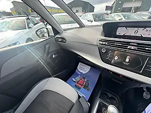 Used 2016 Citroen C4 Picasso Vtr+ White - Interior and Exterior details 13