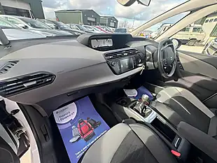 Used 2016 Citroen C4 Picasso Vtr+ White - Interior and Exterior details 14