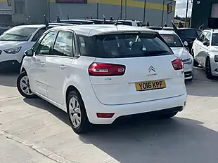 Used 2016 Citroen C4 Picasso Vtr+ White - Interior and Exterior details 4