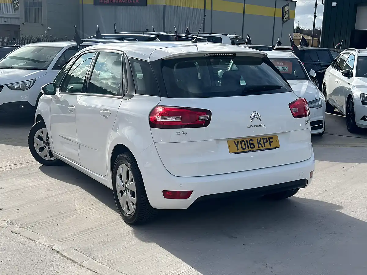 Used 2016 Citroen C4 Picasso Vtr+ White - Interior and Exterior details 4