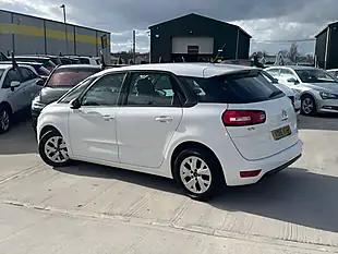 Used 2016 Citroen C4 Picasso Vtr+ White - Interior and Exterior details 7