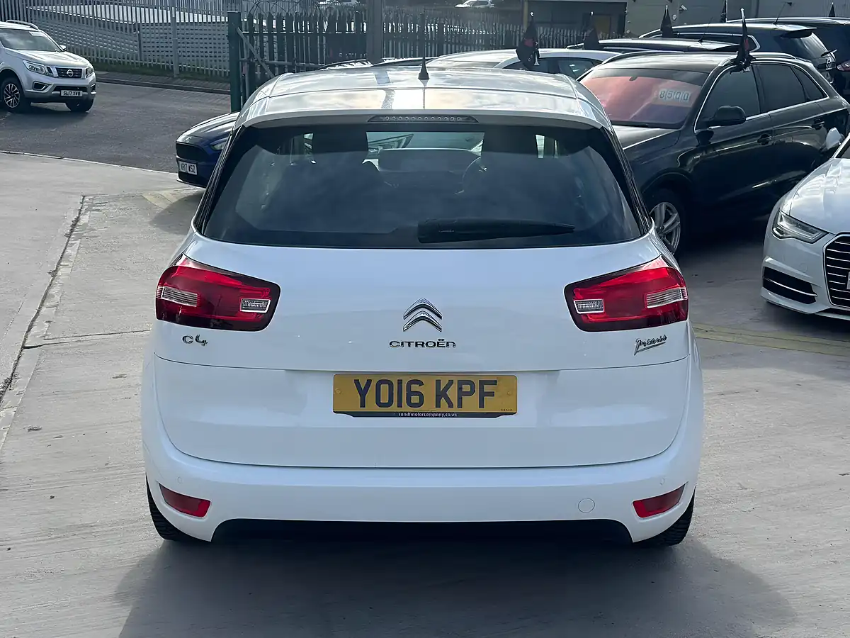 Used 2016 Citroen C4 Picasso Vtr+ White - Interior and Exterior details 9