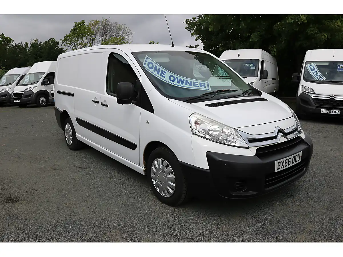 Used 2016 Citroen Dispatch Enterprise White - Front View