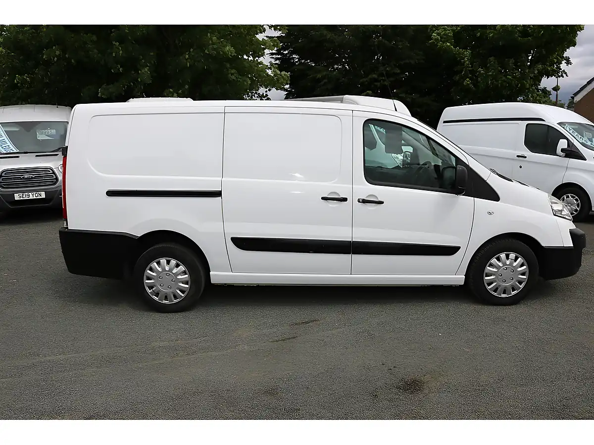 Used 2016 Citroen Dispatch Enterprise White - Interior and Exterior details 10
