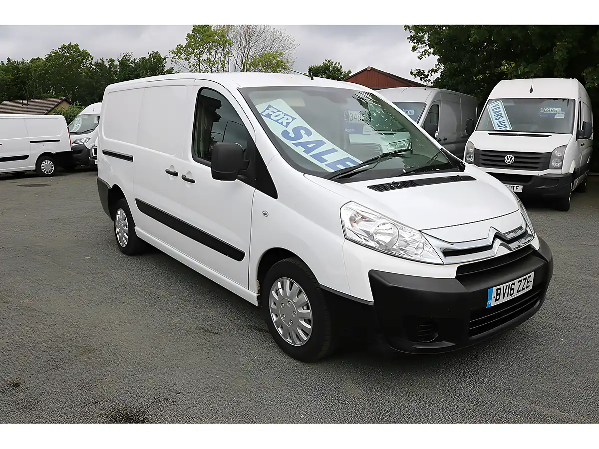 Used 2016 Citroen Dispatch Enterprise White - Front View