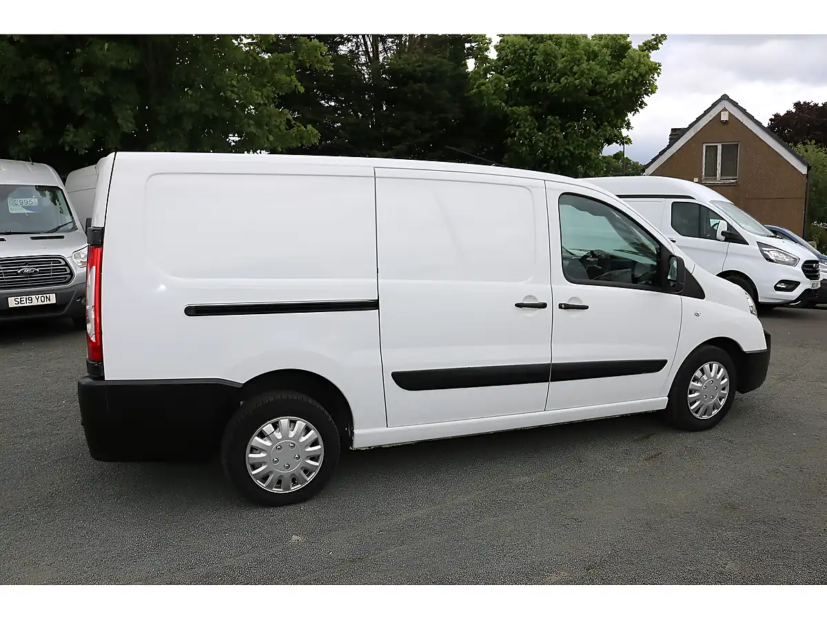 Used 2016 Citroen Dispatch Enterprise White - Interior and Exterior details 12