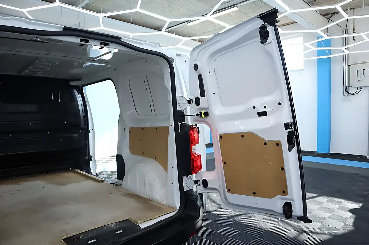 Used 2016 Citroen Dispatch M 1000 X White - Interior and Exterior details 12
