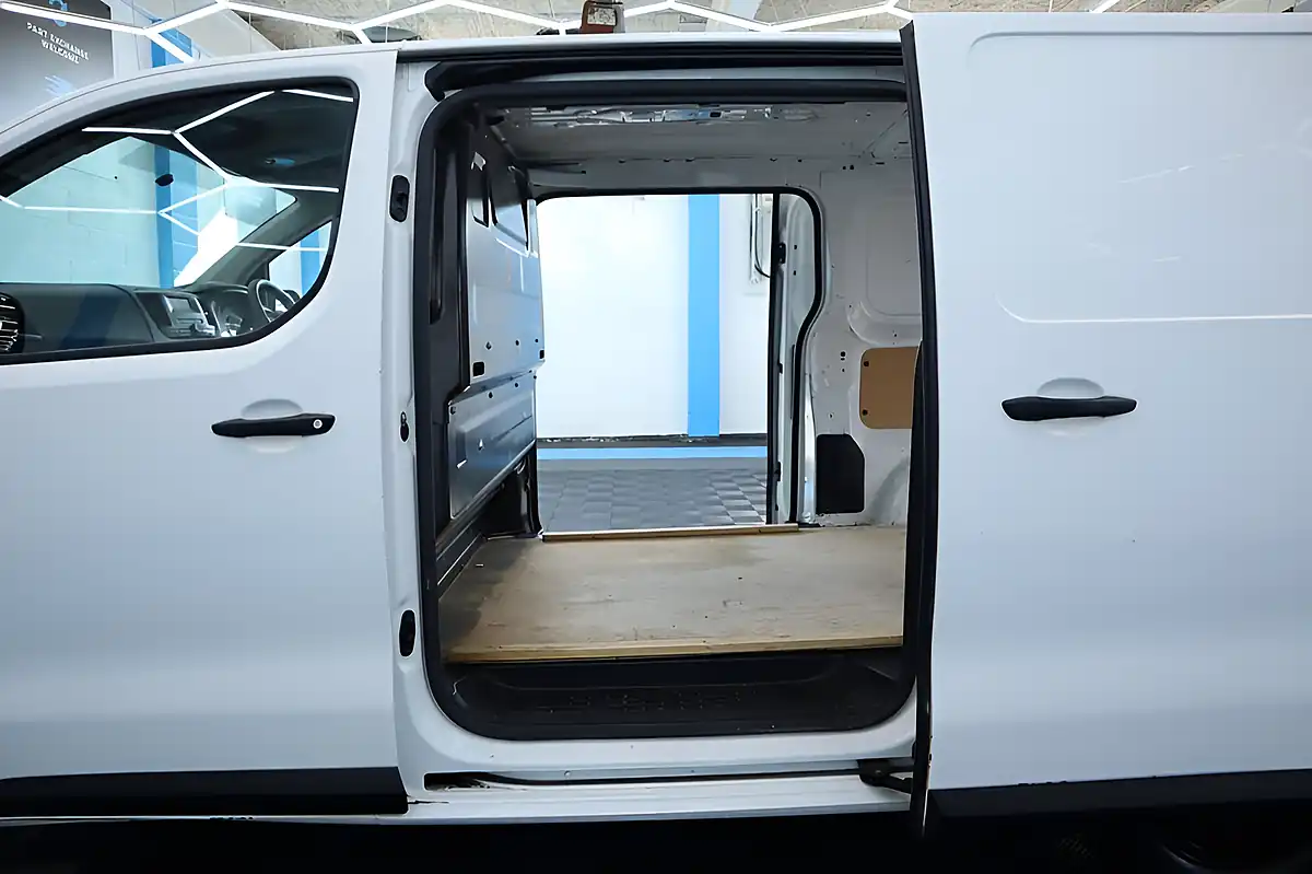 Used 2016 Citroen Dispatch M 1000 X White - Interior and Exterior details 13