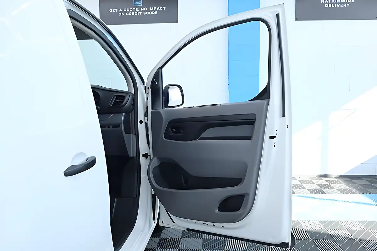 Used 2016 Citroen Dispatch M 1000 X White - Interior and Exterior details 15