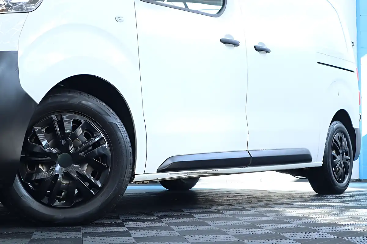 Used 2016 Citroen Dispatch M 1000 X White - Interior and Exterior details 8