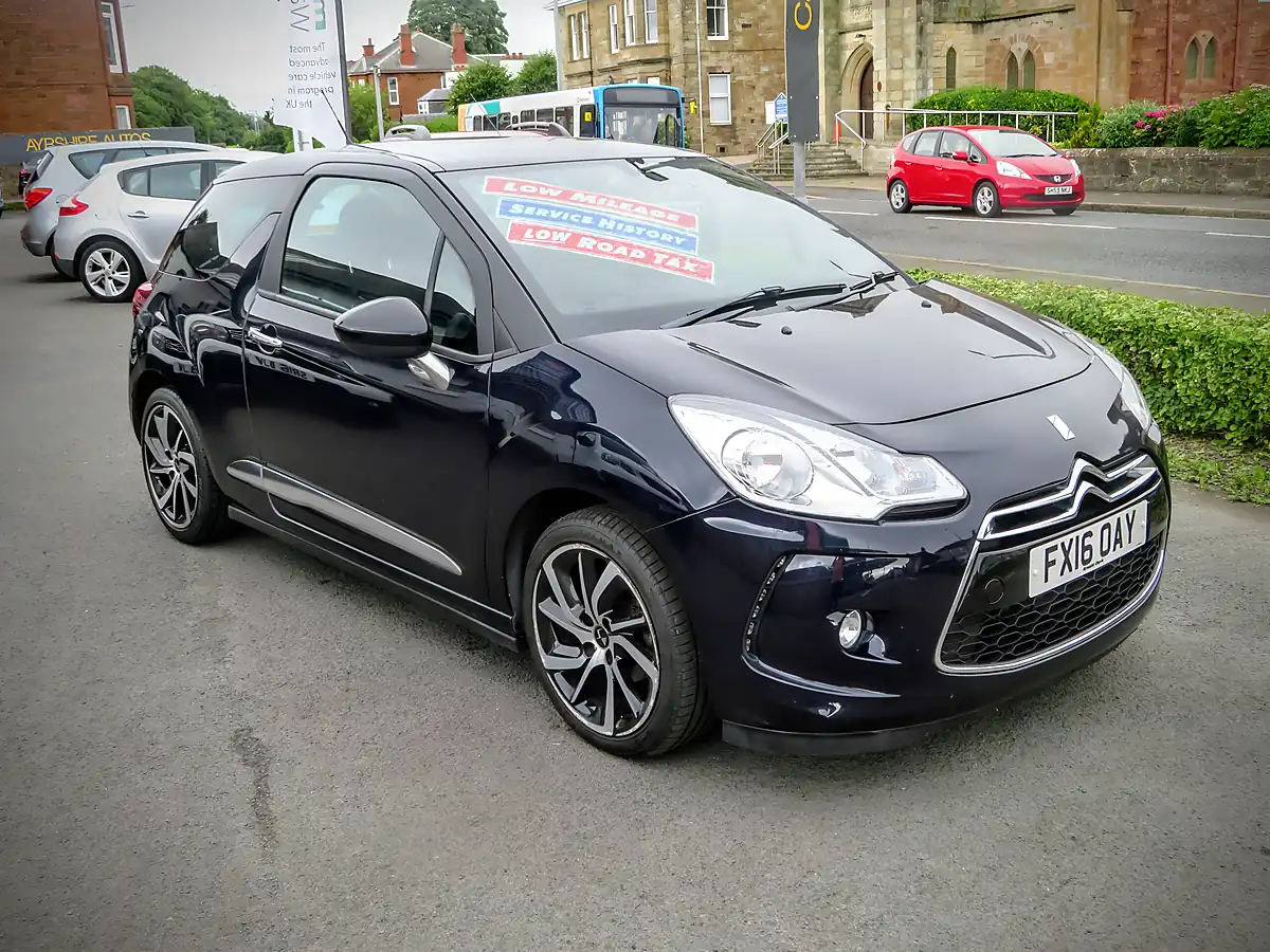 Used 2016 Citroen DS3 D-Style Metallic Blue - Interior and Exterior details 8