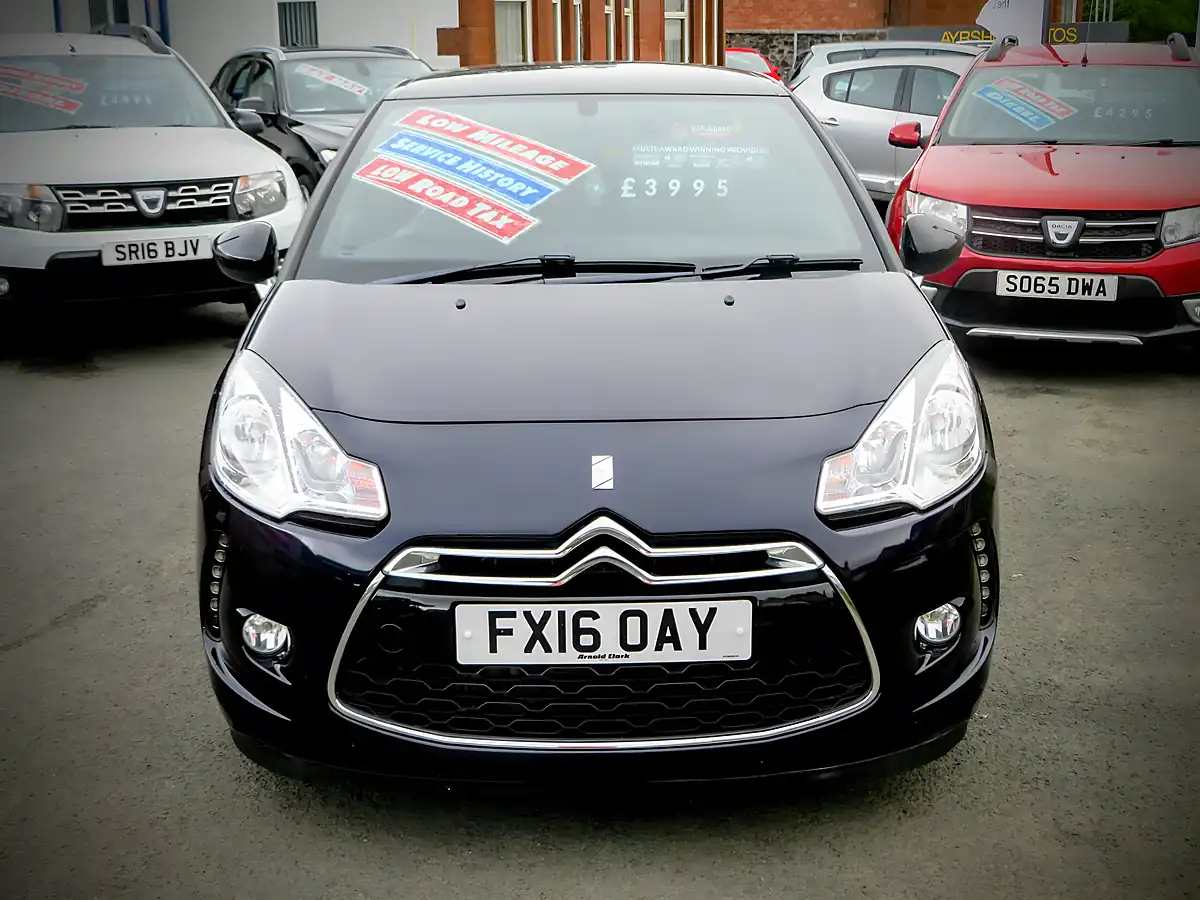 Used 2016 Citroen DS3 D-Style Metallic Blue - Interior and Exterior details 9