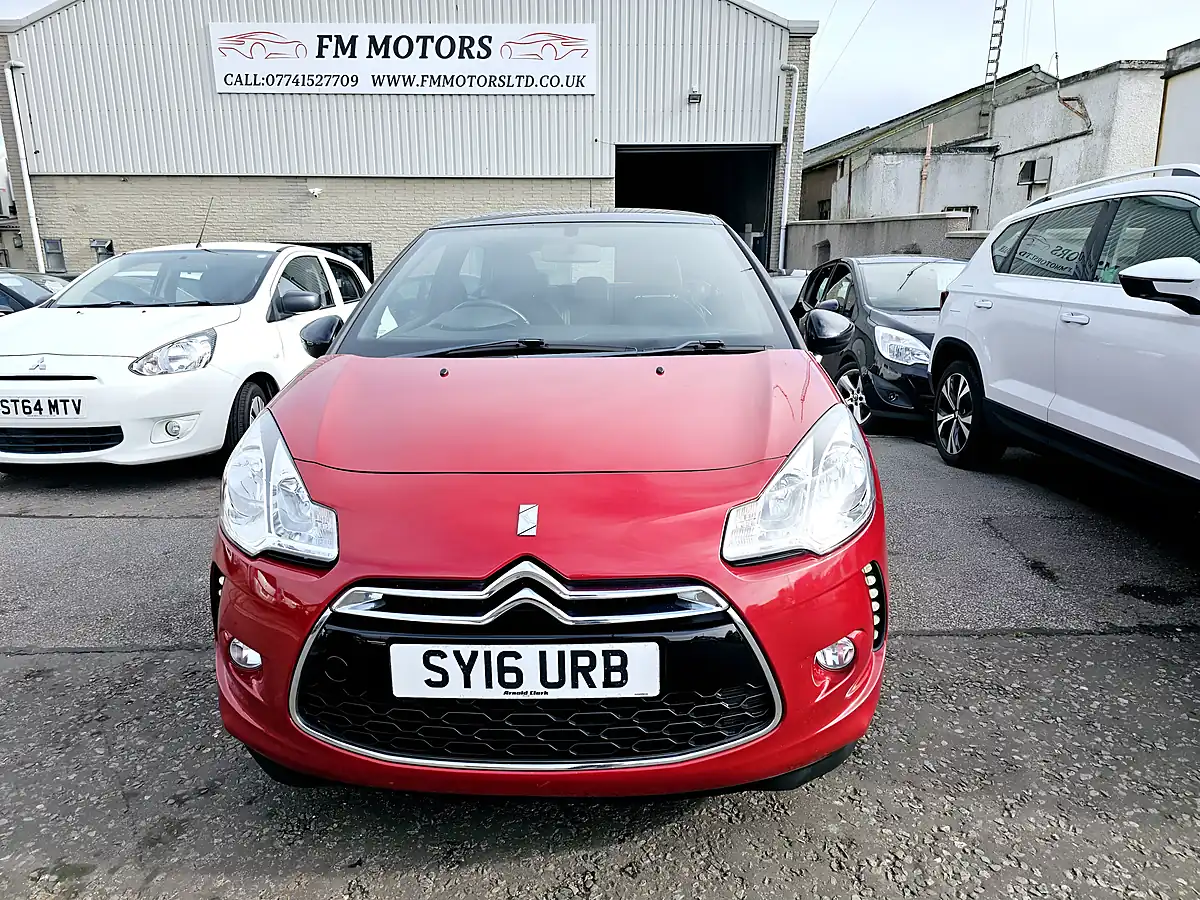 Used 2016 Citroen DS3 Dstyle Dsign Red - Front View