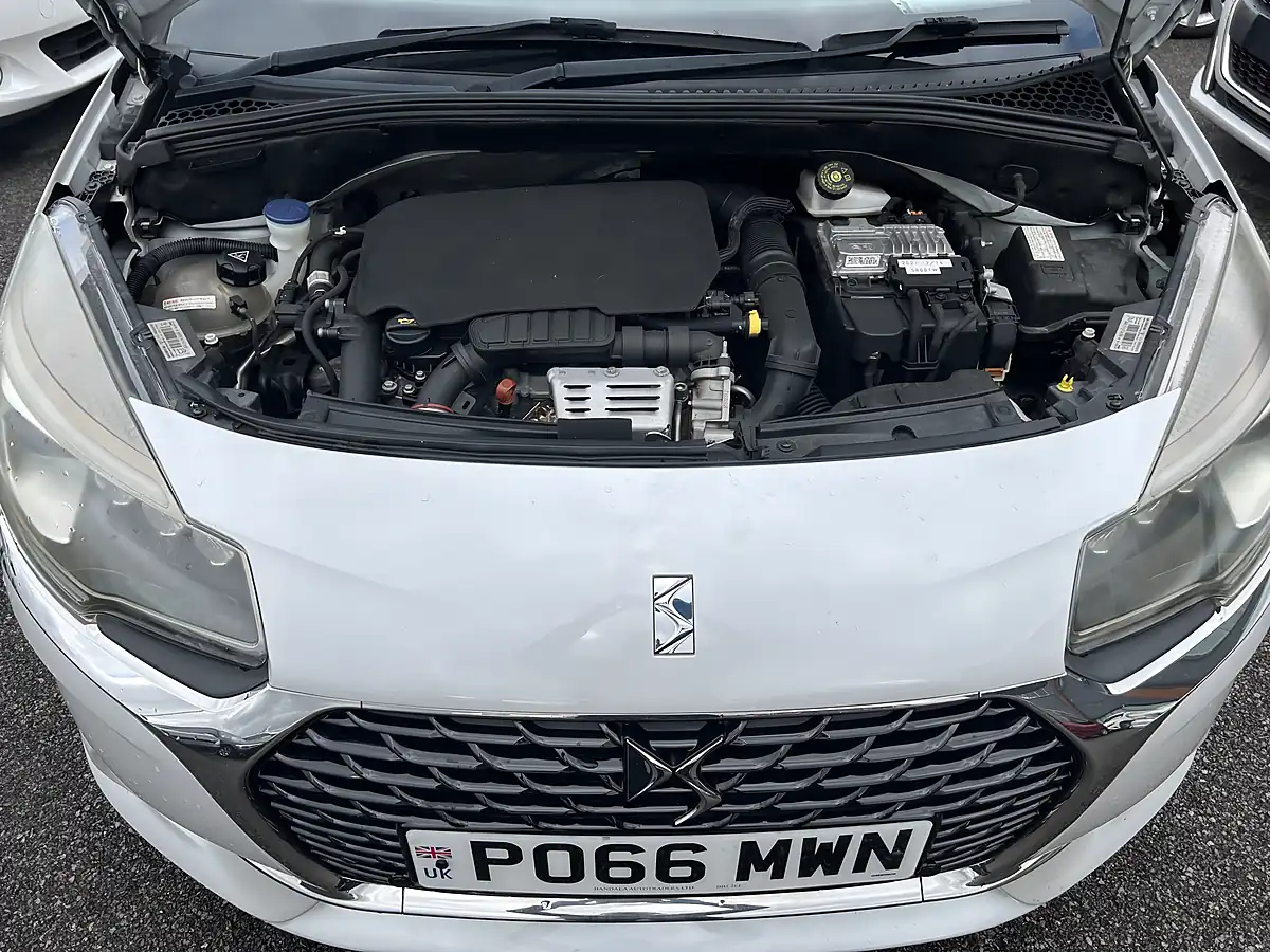 Used 2016 Citroen DS3 White - Interior and Exterior details 15