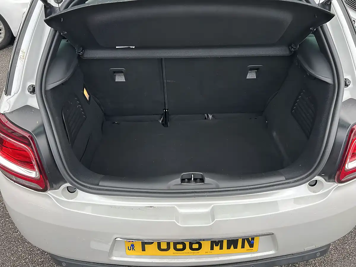 Used 2016 Citroen DS3 White - Interior and Exterior details 17