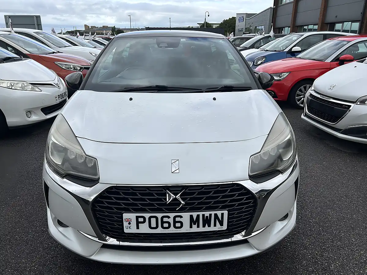 Used 2016 Citroen DS3 White - Interior and Exterior details 2