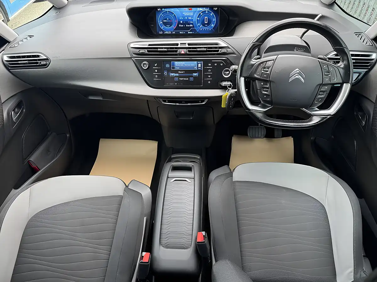 Used 2016 Citroen Grand C4 Picasso Exclusive 7 Seater Silver - Interior and Exterior details 14