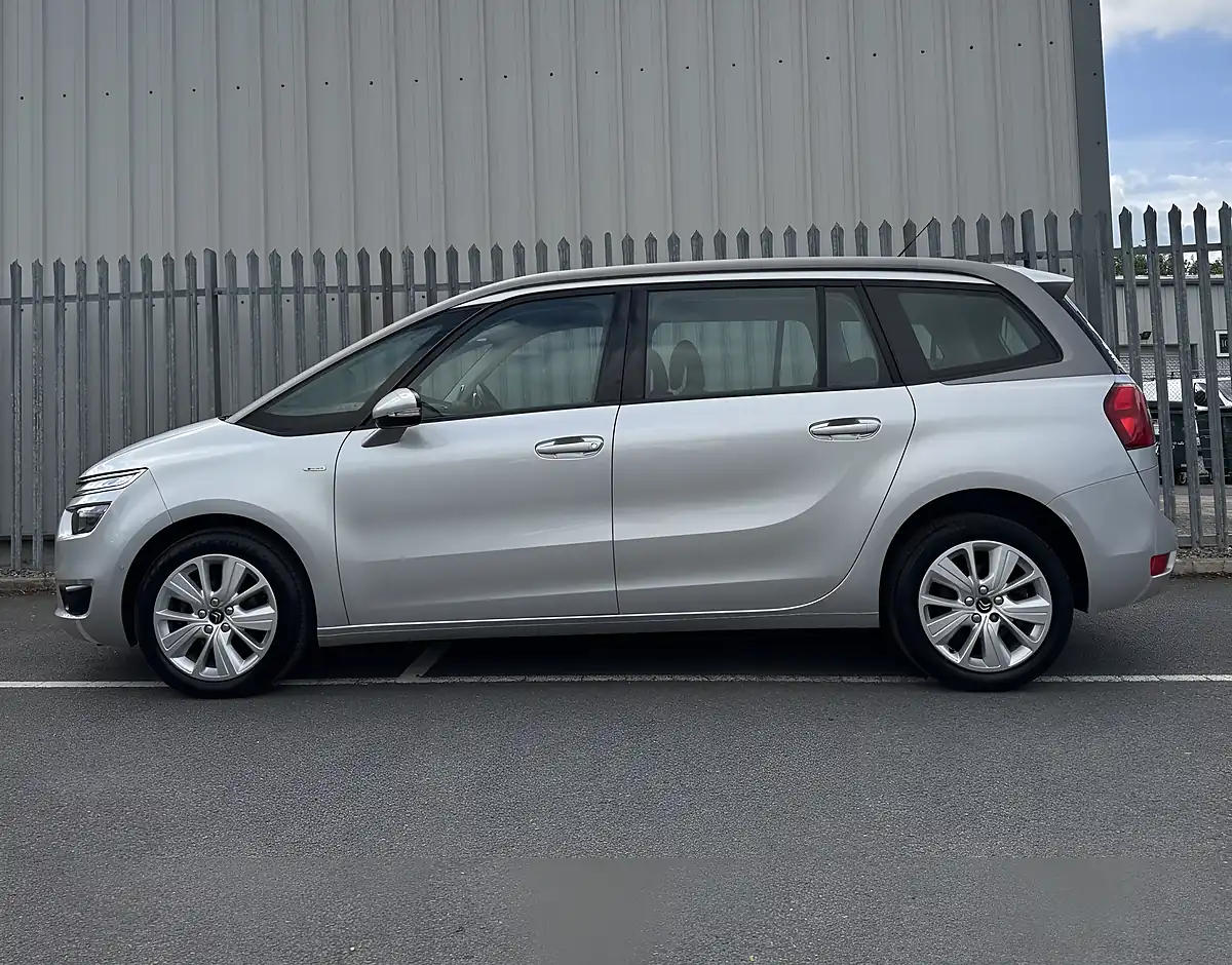 Used 2016 Citroen Grand C4 Picasso Exclusive 7 Seater Silver - Interior and Exterior details 8