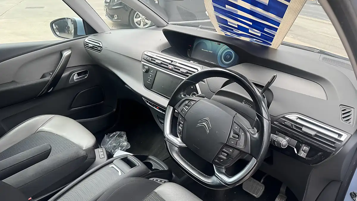 Used 2016 Citroen Grand C4 Picasso Exclusive+ Blue - Interior and Exterior details 5