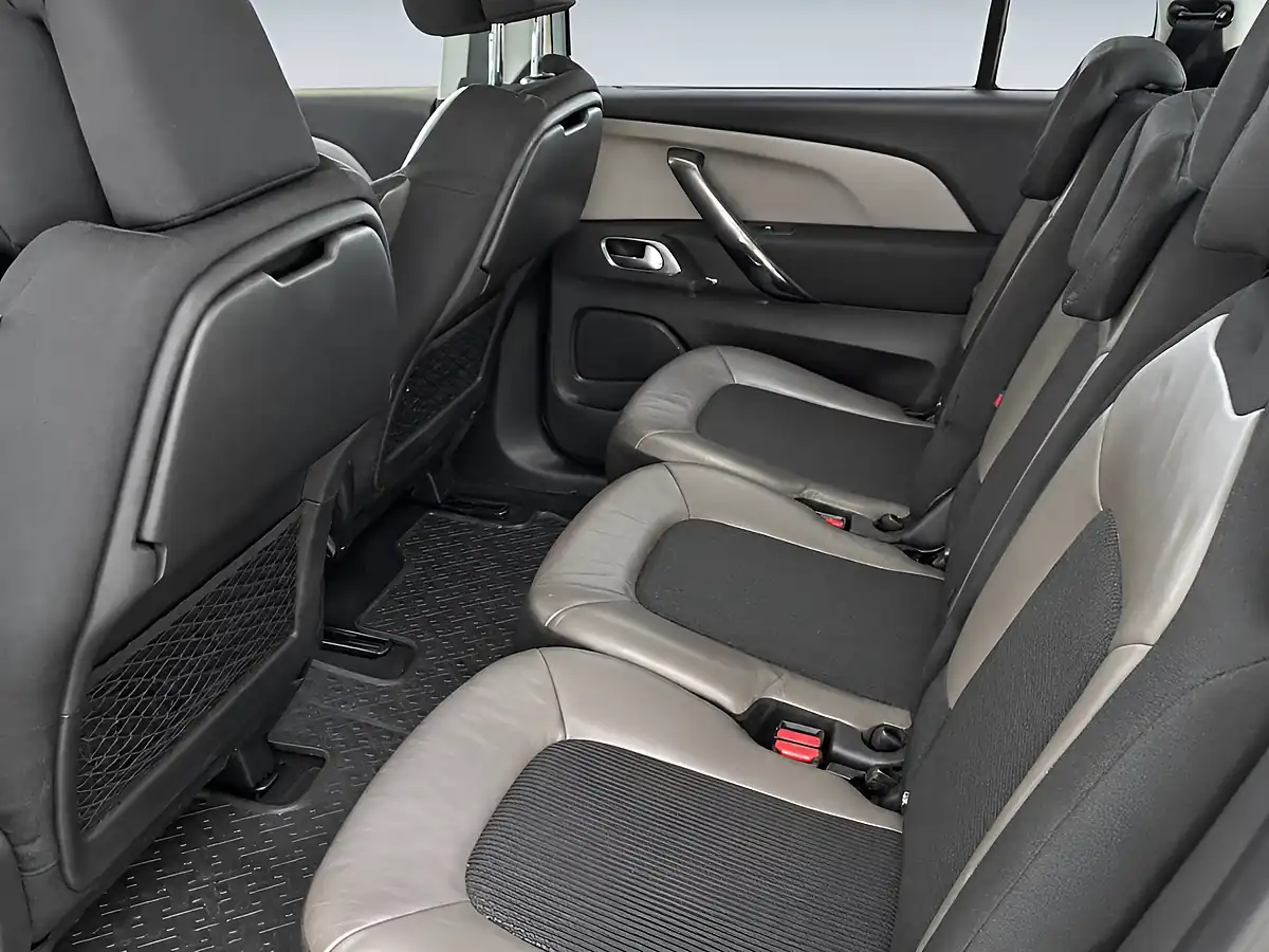 Used 2016 Citroen Grand C4 Picasso Exclusive Plus Silver - Interior and Exterior details 6