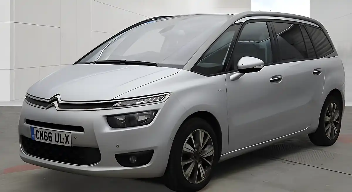 Used 2016 Citroen Grand C4 Picasso Exclusive+ Silver - Interior and Exterior details 4