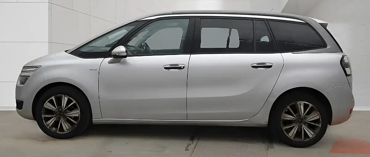 Used 2016 Citroen Grand C4 Picasso Exclusive+ Silver - Interior and Exterior details 5