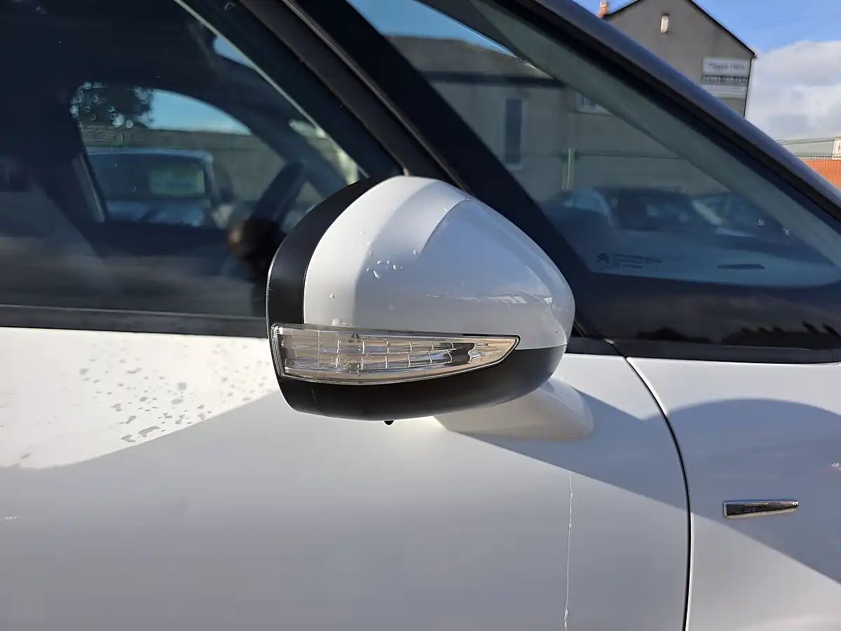 Used 2016 Citroen Grand C4 Picasso Exclusive+ White - Interior and Exterior details 17
