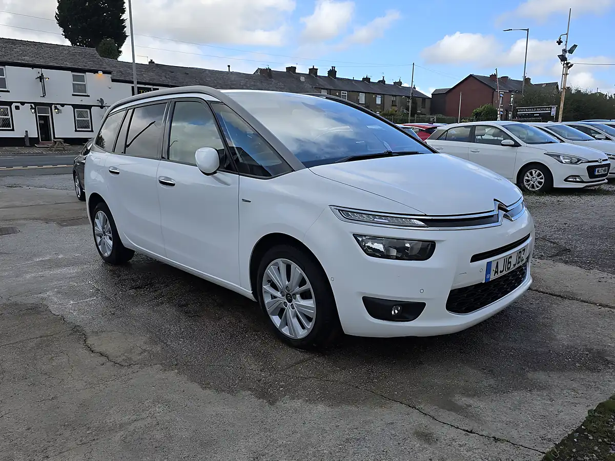 Used 2016 Citroen Grand C4 Picasso Exclusive+ White - Interior and Exterior details 2
