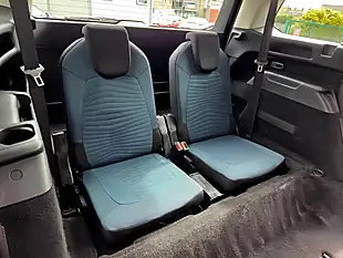 Used 2016 Citroen Grand C4 Picasso Feel Blue - Interior and Exterior details 13