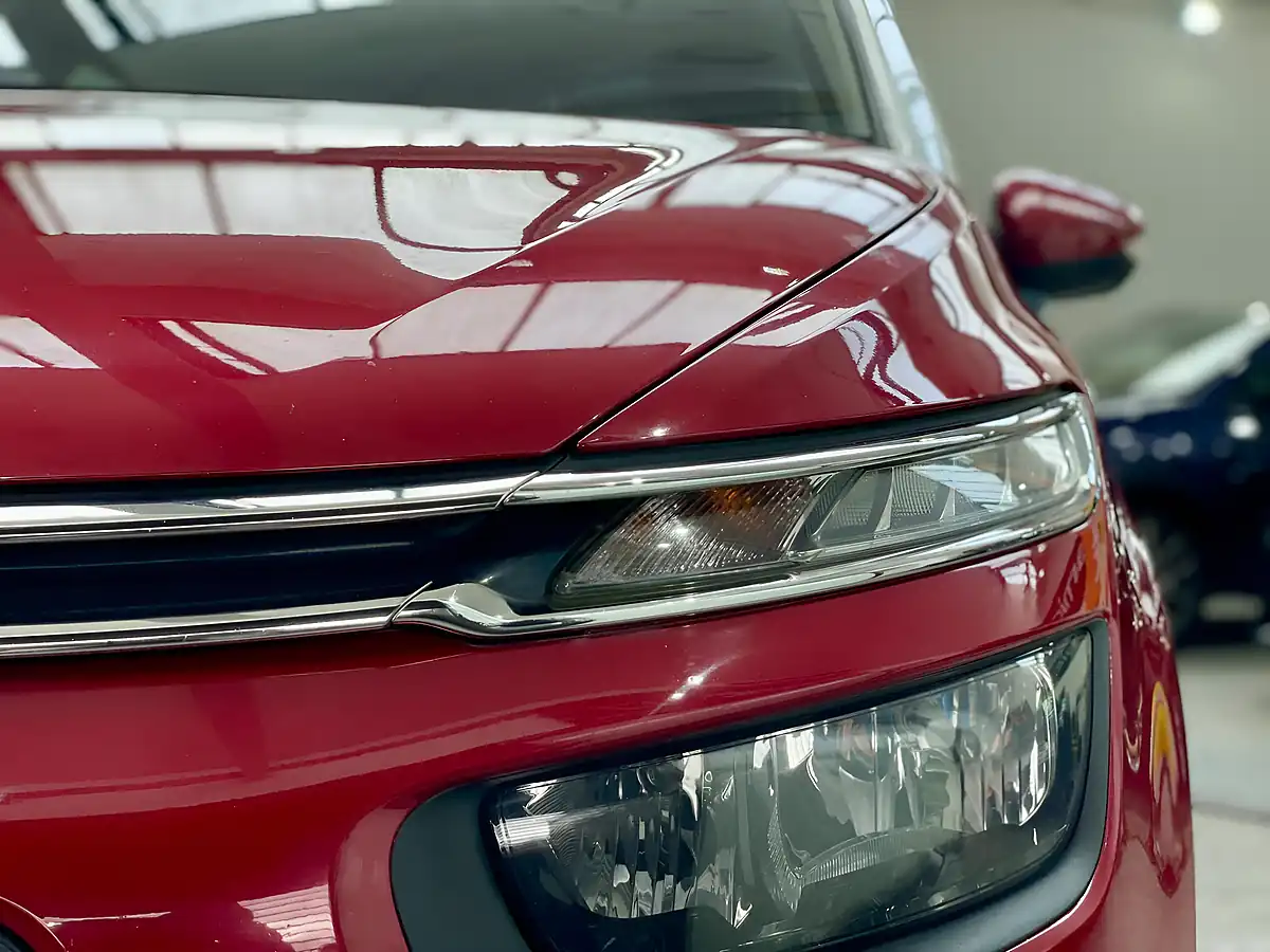 Used 2016 Citroen Grand C4 Picasso Feel Red - Interior and Exterior details 14
