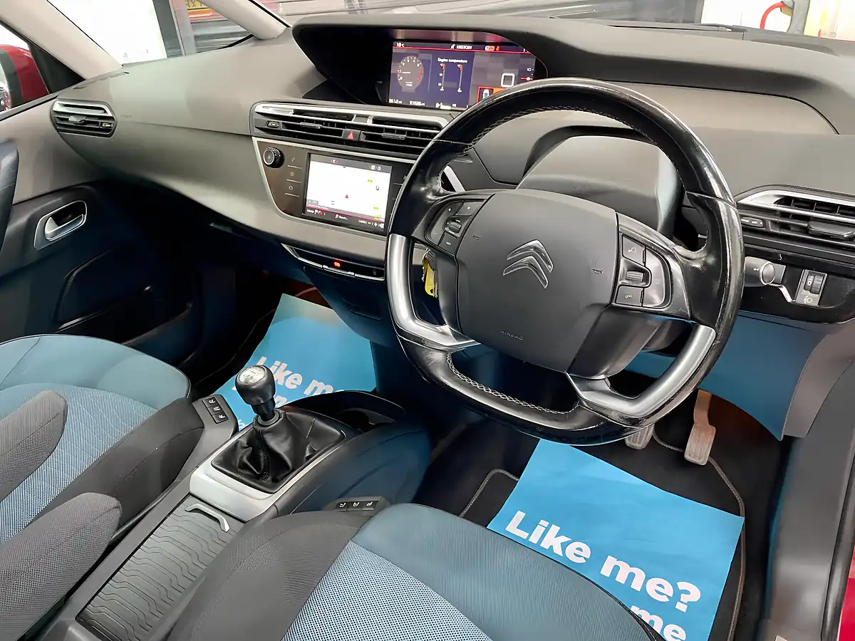 Used 2016 Citroen Grand C4 Picasso Feel Red - Interior and Exterior details 6