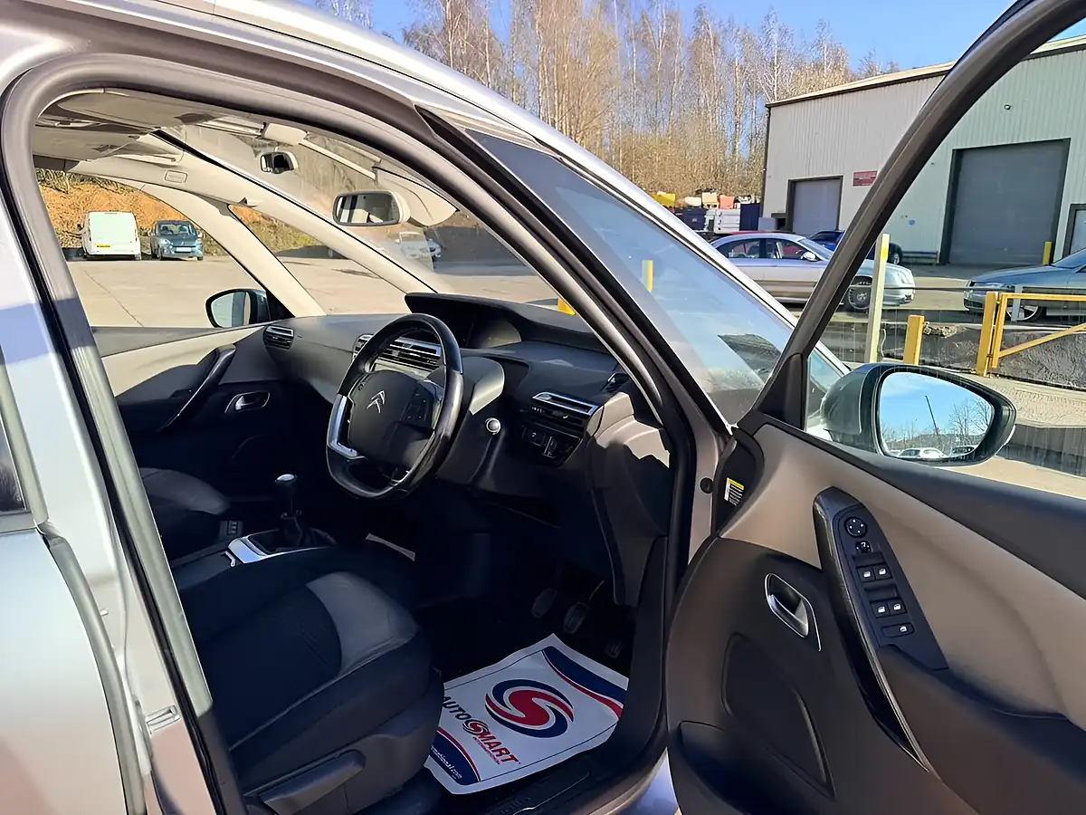 Used 2016 Citroen Grand C4 Picasso Flair Grey - Interior and Exterior details 20