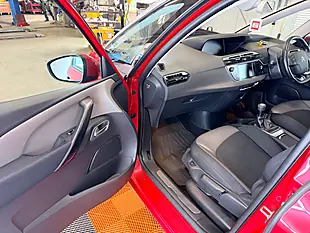 Used 2016 Citroen Grand C4 Picasso Flair Red - Interior and Exterior details 11