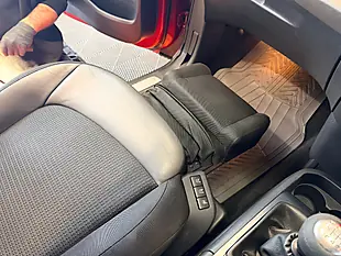 Used 2016 Citroen Grand C4 Picasso Flair Red - Interior and Exterior details 12