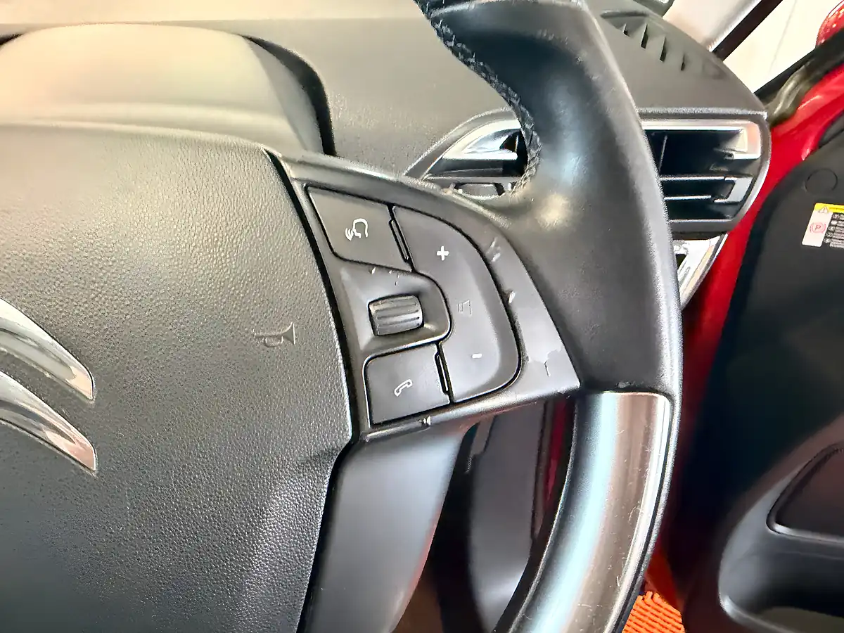 Used 2016 Citroen Grand C4 Picasso Flair Red - Interior and Exterior details 14