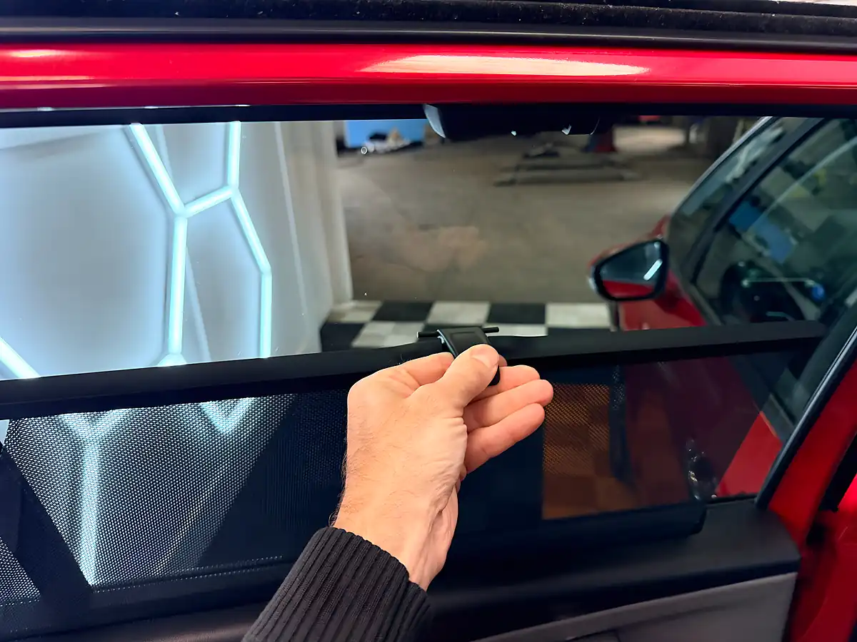 Used 2016 Citroen Grand C4 Picasso Flair Red - Interior and Exterior details 17