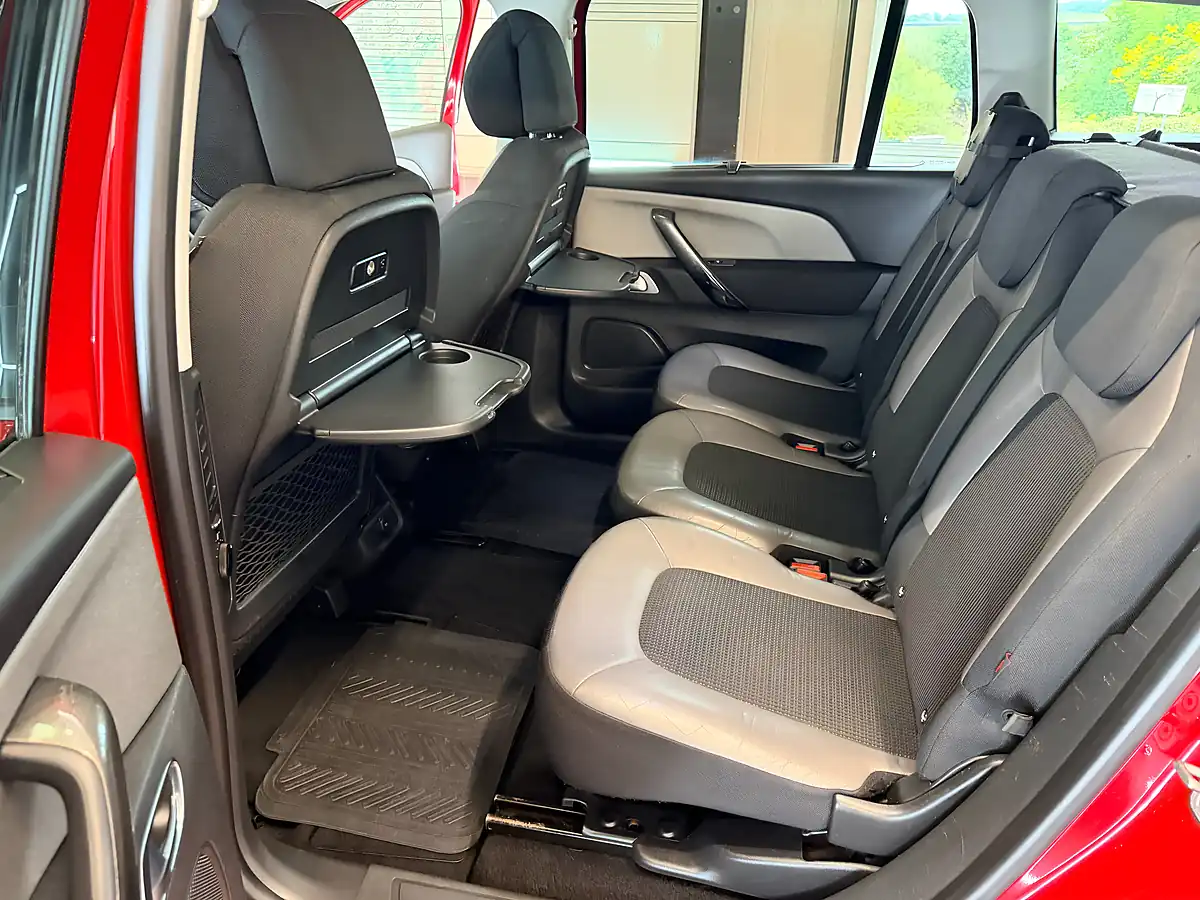 Used 2016 Citroen Grand C4 Picasso Flair Red - Interior and Exterior details 18