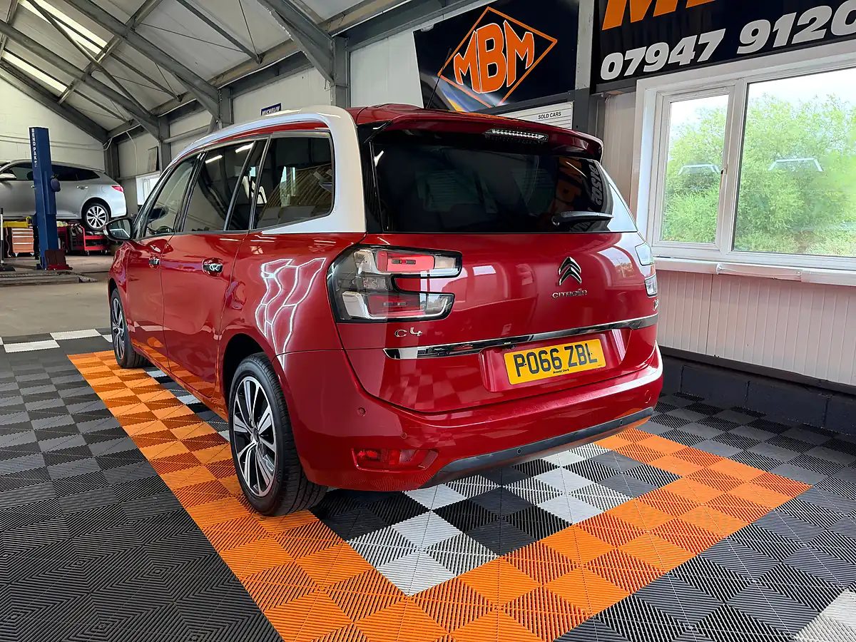 Used 2016 Citroen Grand C4 Picasso Flair Red - Interior and Exterior details 4