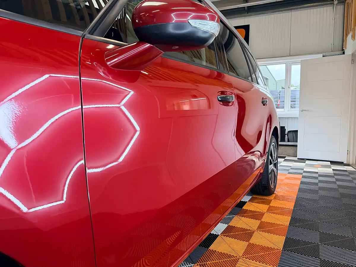 Used 2016 Citroen Grand C4 Picasso Flair Red - Interior and Exterior details 7