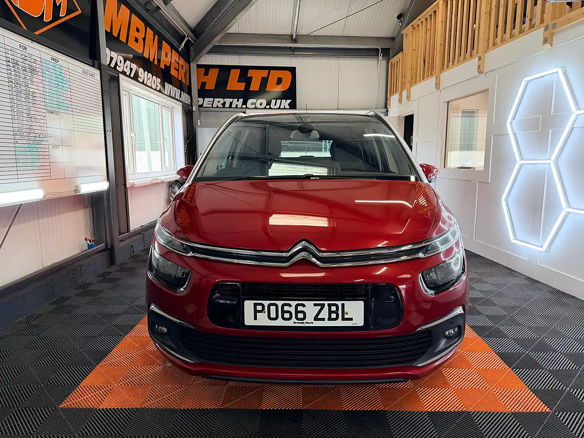 Used 2016 Citroen Grand C4 Picasso Flair Red - Interior and Exterior details 9