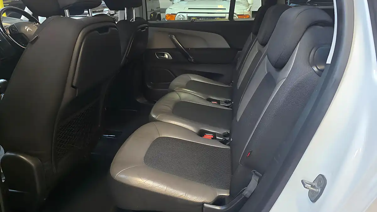 Used 2016 Citroen Grand C4 Picasso Flair White - Interior and Exterior details 11