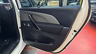 Used 2016 Citroen Grand C4 Picasso Flair White - Interior and Exterior details 15