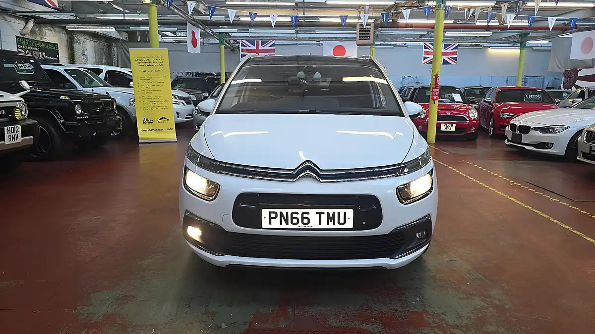 Used 2016 Citroen Grand C4 Picasso Flair White - Interior and Exterior details 2