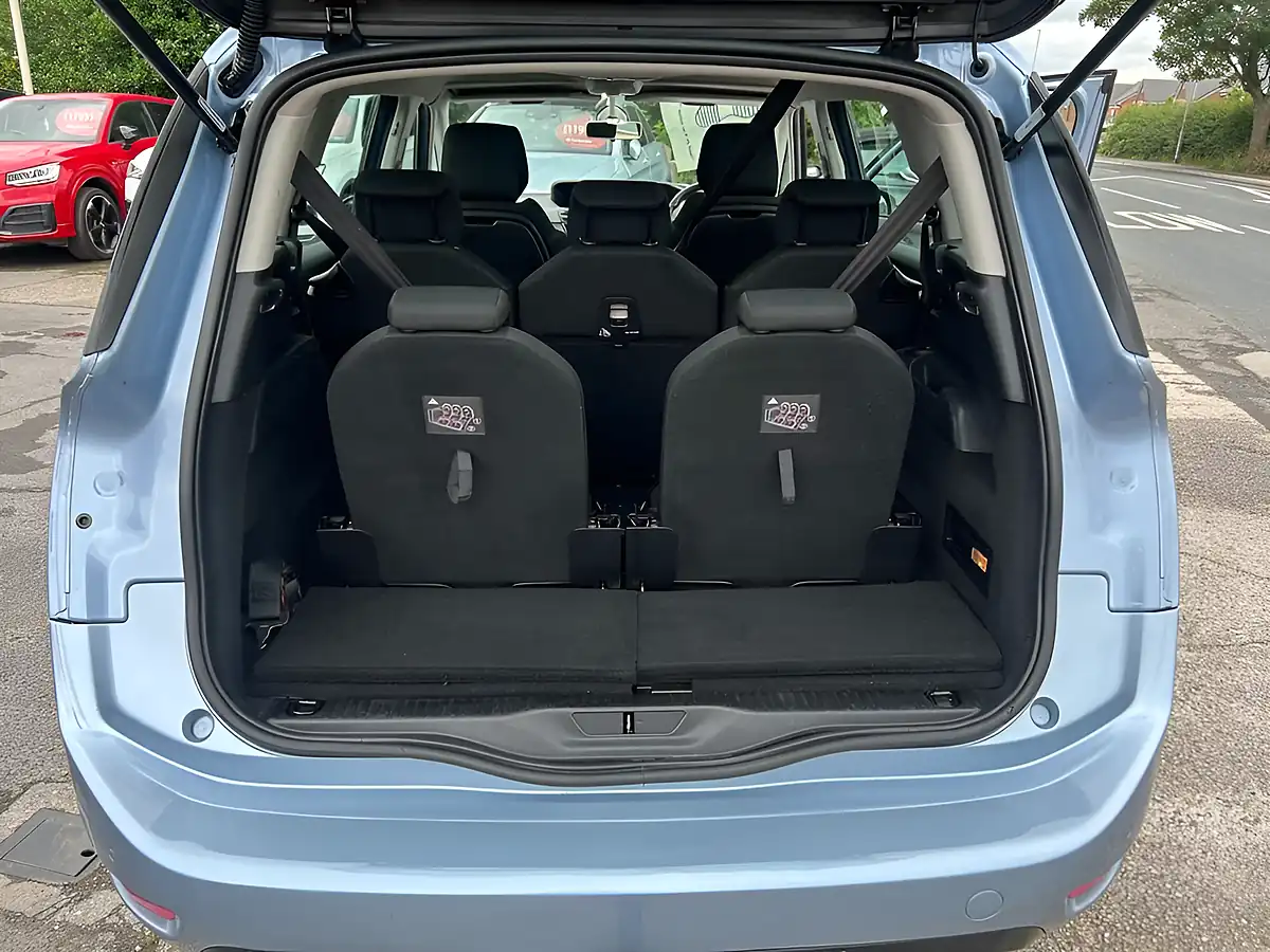 Used 2016 Citroen Grand C4 Picasso Selection Blue - Interior and Exterior details 17